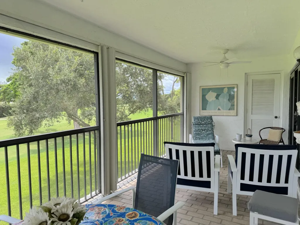 9 Stratford Drive E Boynton Beach FL 33436