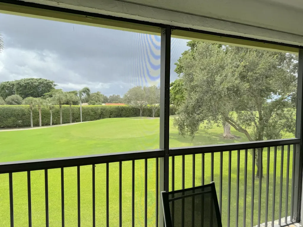 9 Stratford Drive E Boynton Beach FL 33436