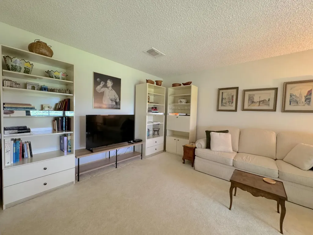 9 Stratford Drive E Boynton Beach FL 33436