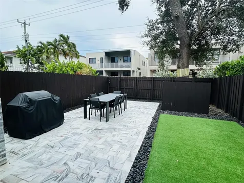 310 SW 9th Street Fort Lauderdale FL 33315