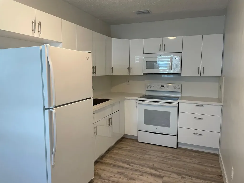 630 N 69th Avenue Hollywood FL 33024