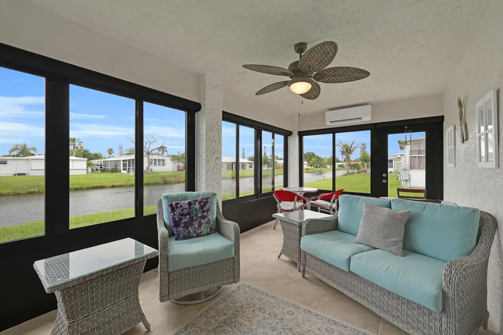 22 Alta Loma Port St Lucie FL 34952