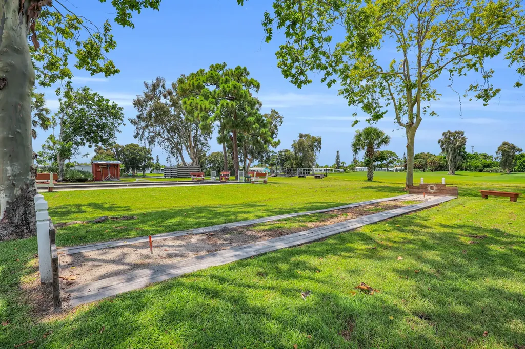 22 Alta Loma Port St Lucie FL 34952