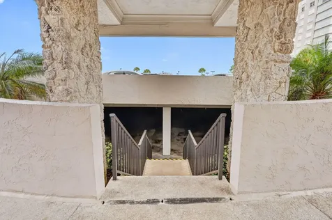 5047 N Highway A1a Hutchinson Island FL 34949