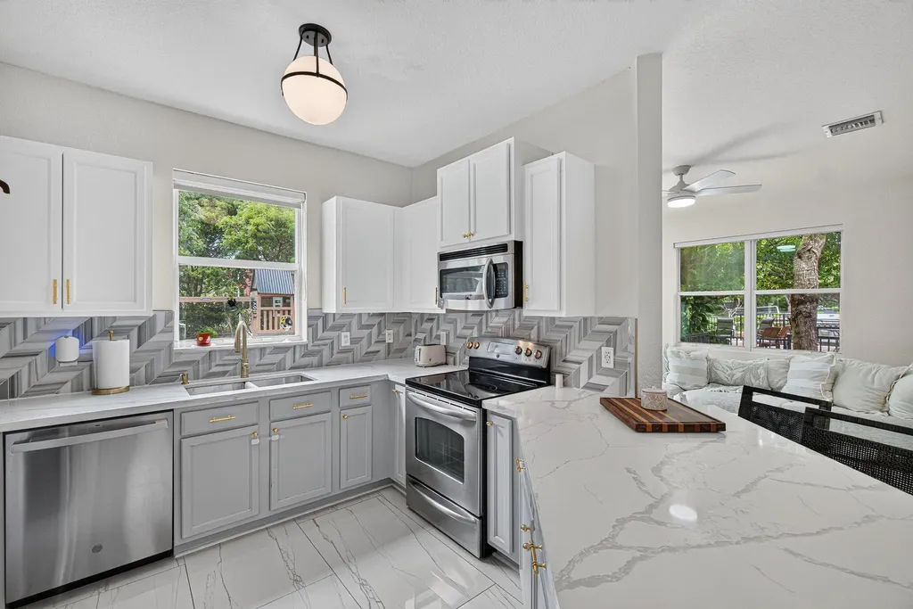 6455 Azura Lake Road Lake Worth FL 33463