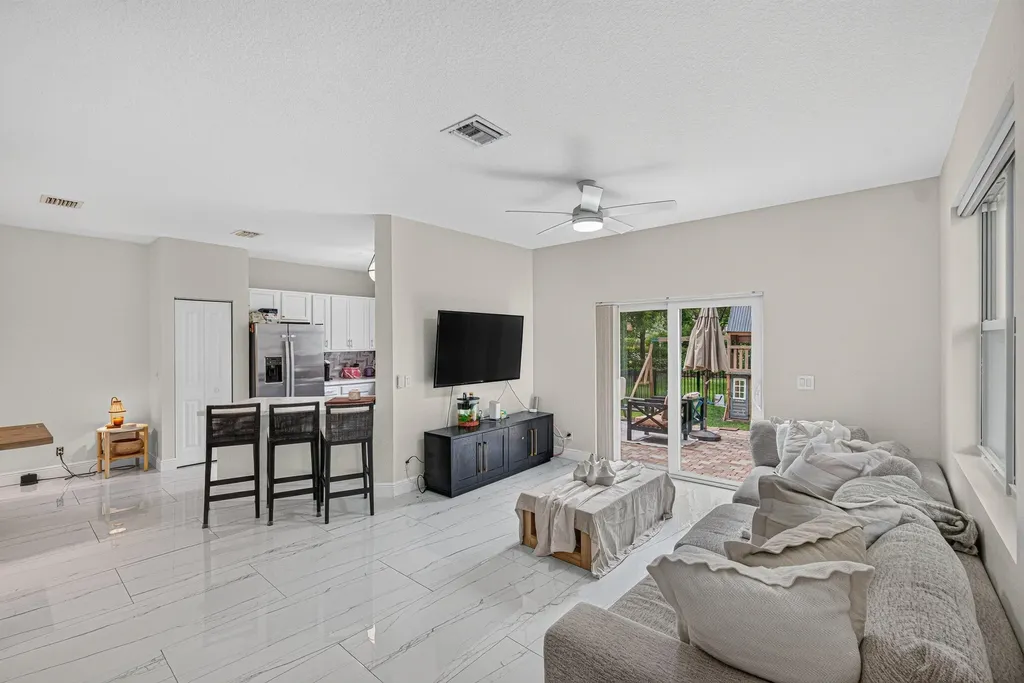 6455 Azura Lake Road Lake Worth FL 33463