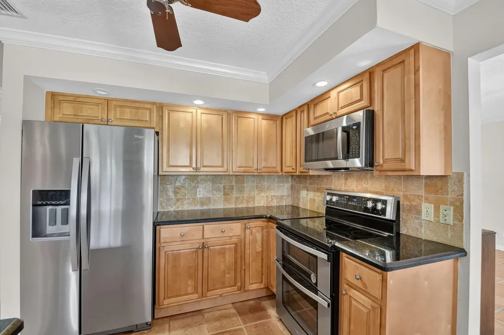 2400 SW 23rd Cranbrook Drive Boynton Beach FL 33436