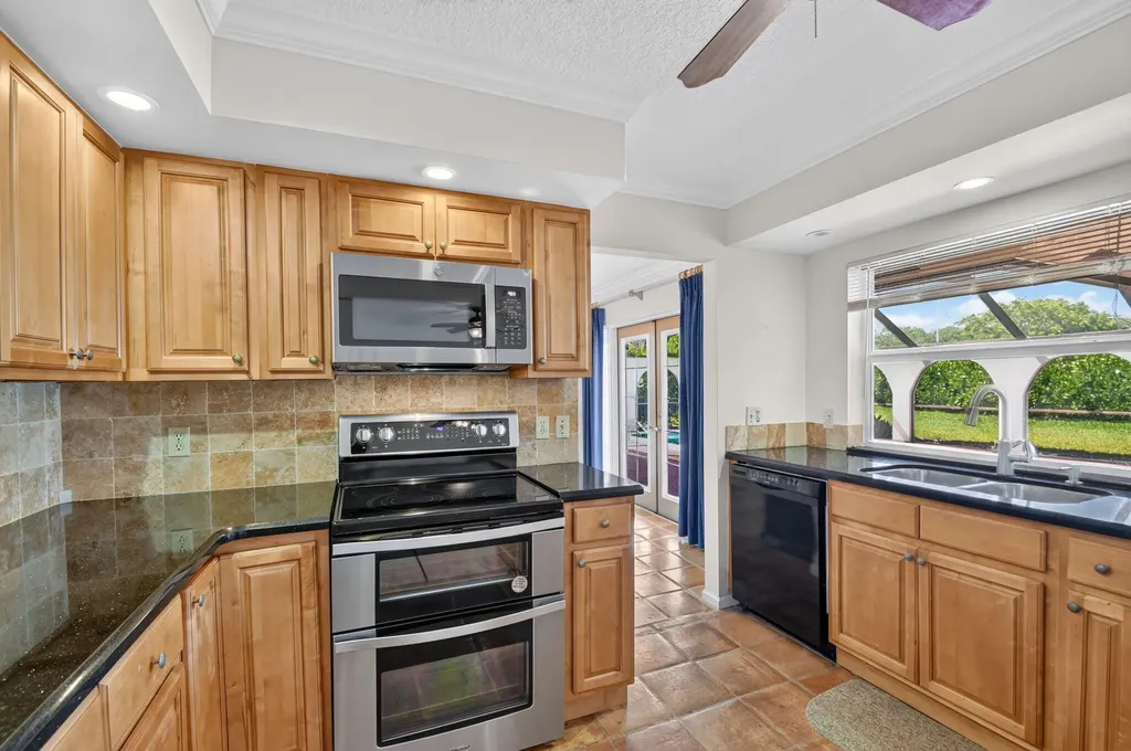 2400 SW 23rd Cranbrook Drive Boynton Beach FL 33436