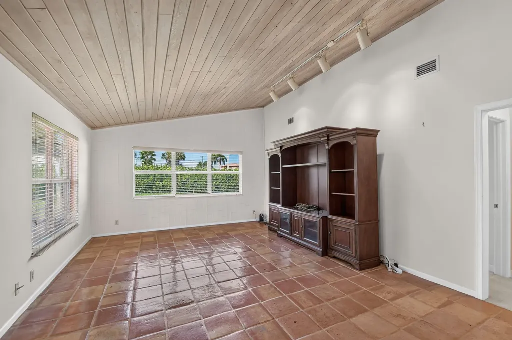 2400 SW 23rd Cranbrook Drive Boynton Beach FL 33436
