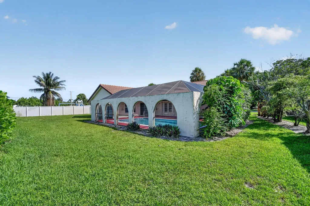 2400 SW 23rd Cranbrook Drive Boynton Beach FL 33436