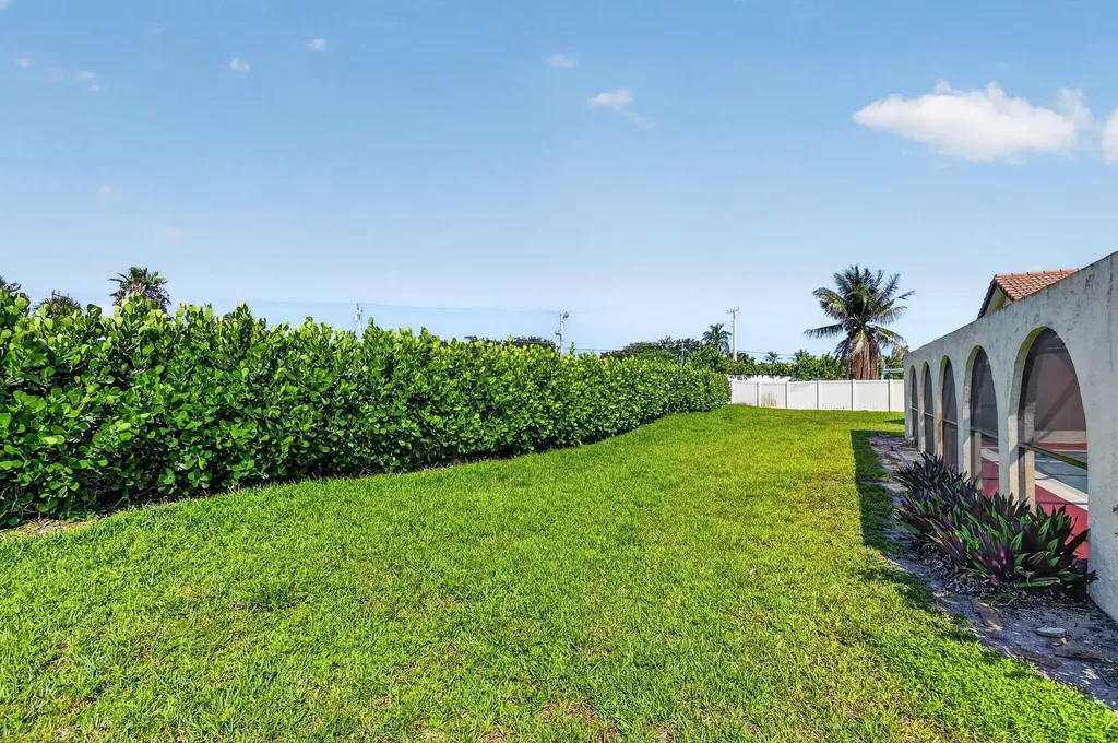 2400 SW 23rd Cranbrook Drive Boynton Beach FL 33436