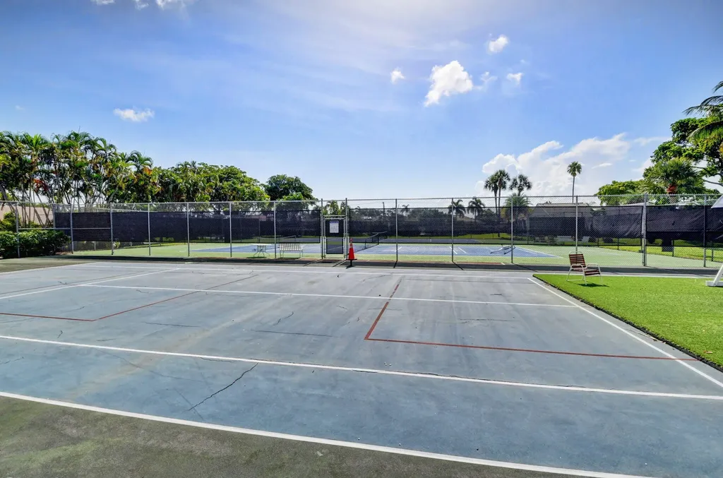 2400 SW 23rd Cranbrook Drive Boynton Beach FL 33436