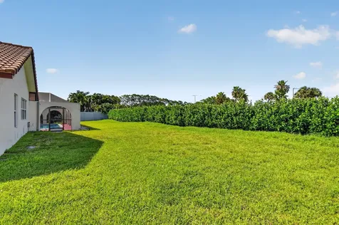 2400 SW 23rd Cranbrook Drive Boynton Beach FL 33436