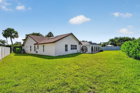 2400 SW 23rd Cranbrook Drive Boynton Beach FL 33436
