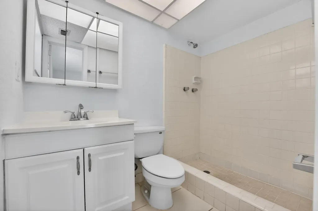 760 SE 2nd Avenue Deerfield Beach FL 33441