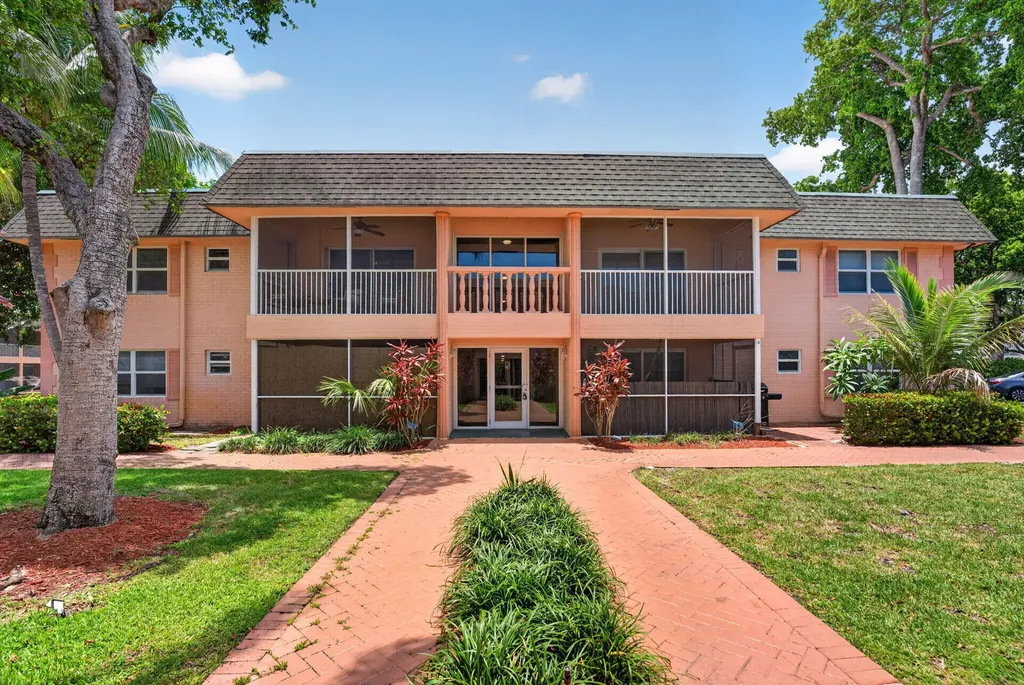 760 SE 2nd Avenue Deerfield Beach FL 33441
