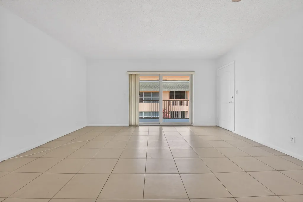 760 SE 2nd Avenue Deerfield Beach FL 33441