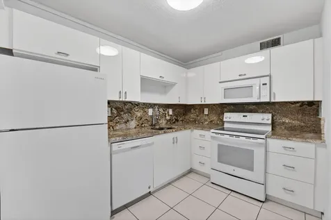 760 SE 2nd Avenue Deerfield Beach FL 33441