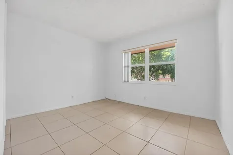 760 SE 2nd Avenue Deerfield Beach FL 33441
