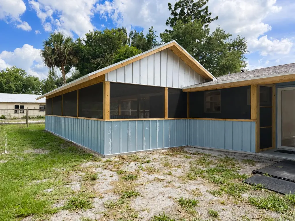 8012 U.s. 1 Vero Beach FL 32967