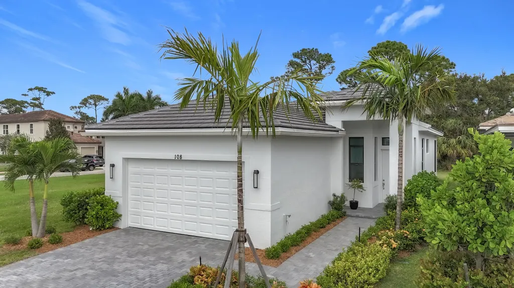 108 SE Strada Cervaro Port St Lucie FL 34952