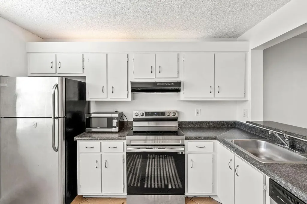 5701 Riverside Drive Coral Springs FL 33067