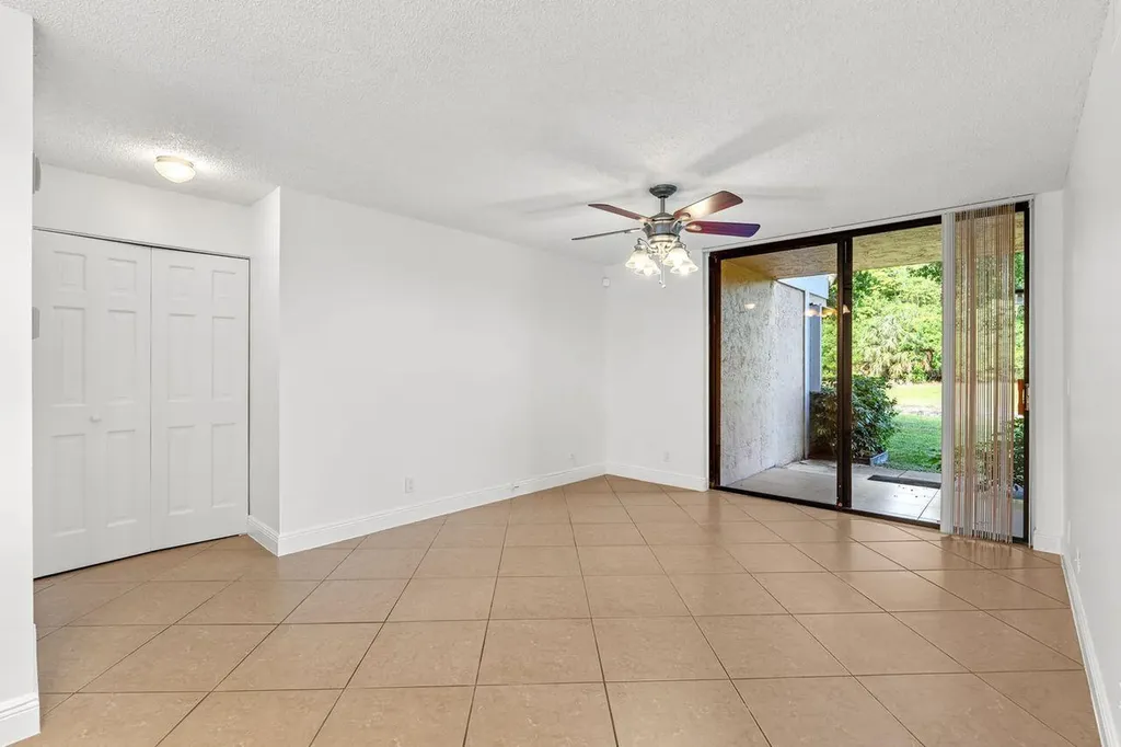 5701 Riverside Drive Coral Springs FL 33067