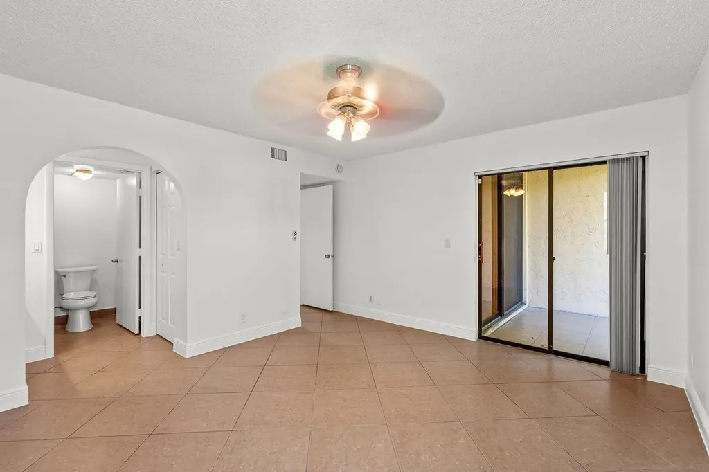 5701 Riverside Drive Coral Springs FL 33067