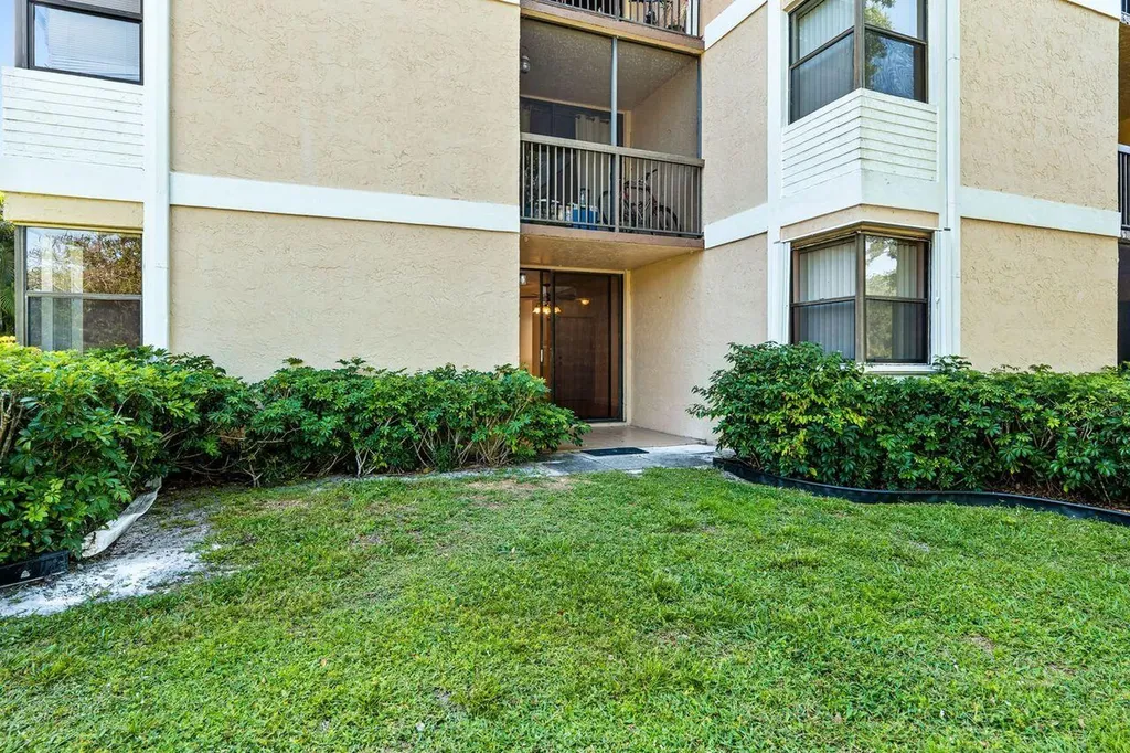 5701 Riverside Drive Coral Springs FL 33067