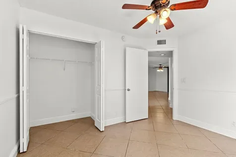 5701 Riverside Drive Coral Springs FL 33067