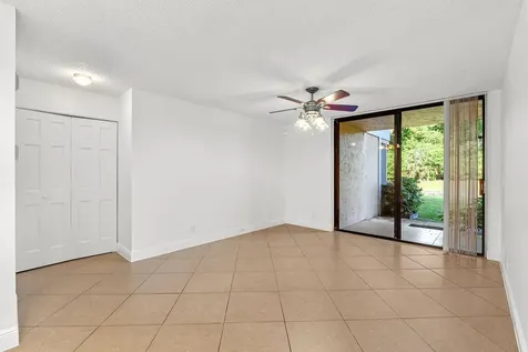 5701 Riverside Drive Coral Springs FL 33067