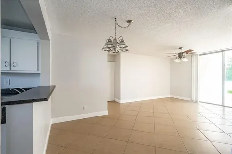 5701 Riverside Drive Coral Springs FL 33067