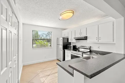 5701 Riverside Drive Coral Springs FL 33067