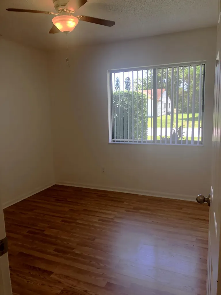 1991 SE West Dunbrooke Circle Port St Lucie FL 34952