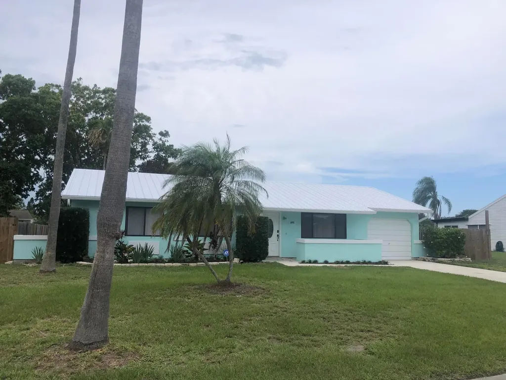 1991 SE West Dunbrooke Circle Port St Lucie FL 34952