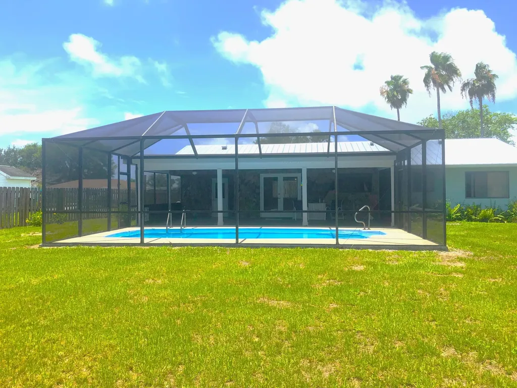 1991 SE West Dunbrooke Circle Port St Lucie FL 34952