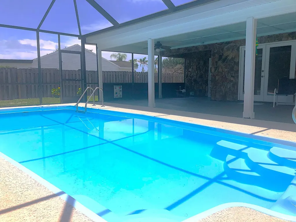 1991 SE West Dunbrooke Circle Port St Lucie FL 34952