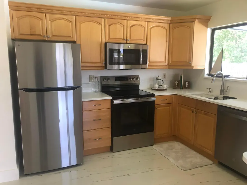 1991 SE West Dunbrooke Circle Port St Lucie FL 34952