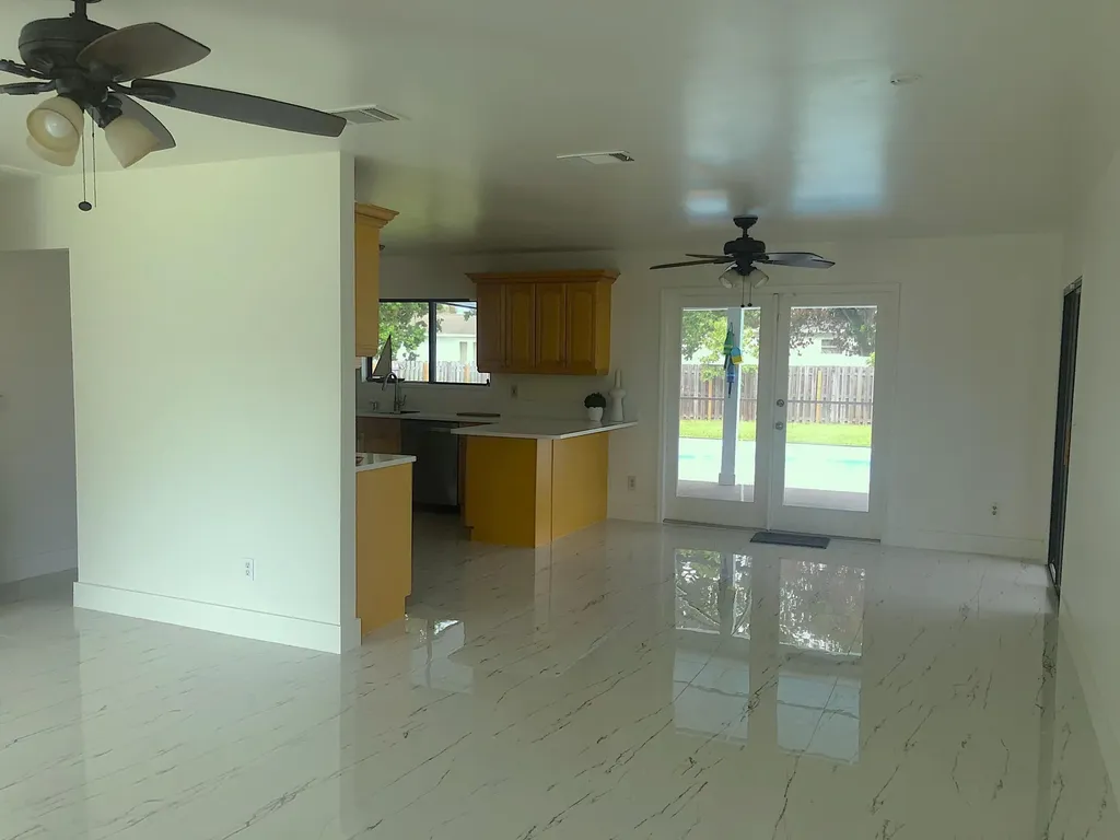 1991 SE West Dunbrooke Circle Port St Lucie FL 34952