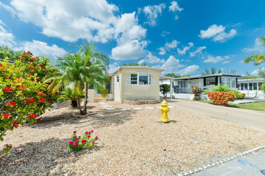 2874 SW 58th Street Fort Lauderdale FL 33312