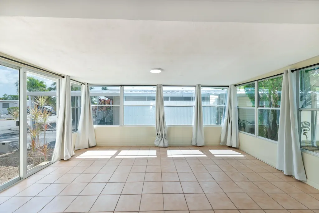 2874 SW 58th Street Fort Lauderdale FL 33312