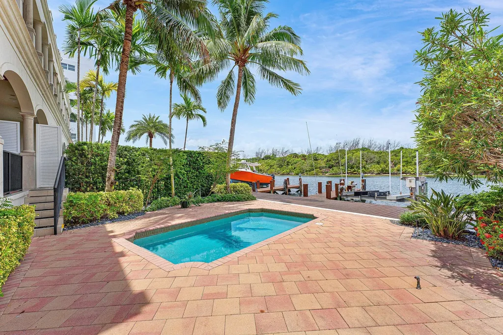 453 NE 19th Avenue Deerfield Beach FL 33441
