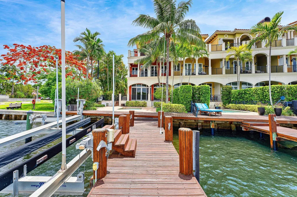 453 NE 19th Avenue Deerfield Beach FL 33441