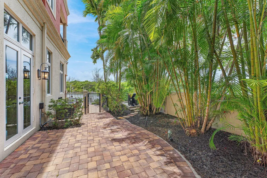 453 NE 19th Avenue Deerfield Beach FL 33441