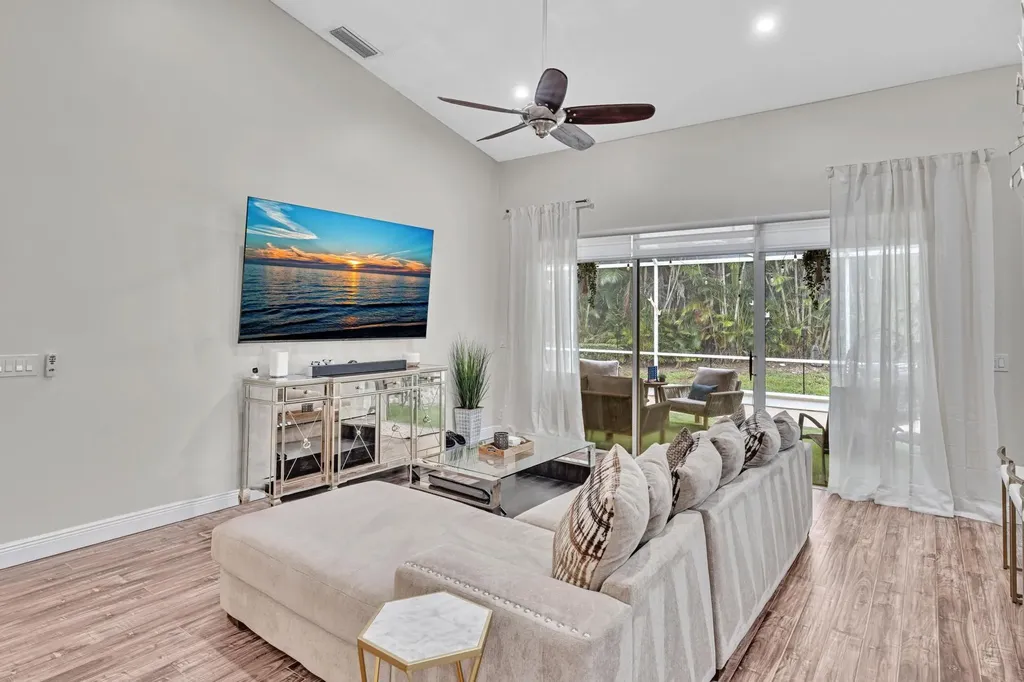 7445 Rockbridge Circle Lake Worth FL 33467