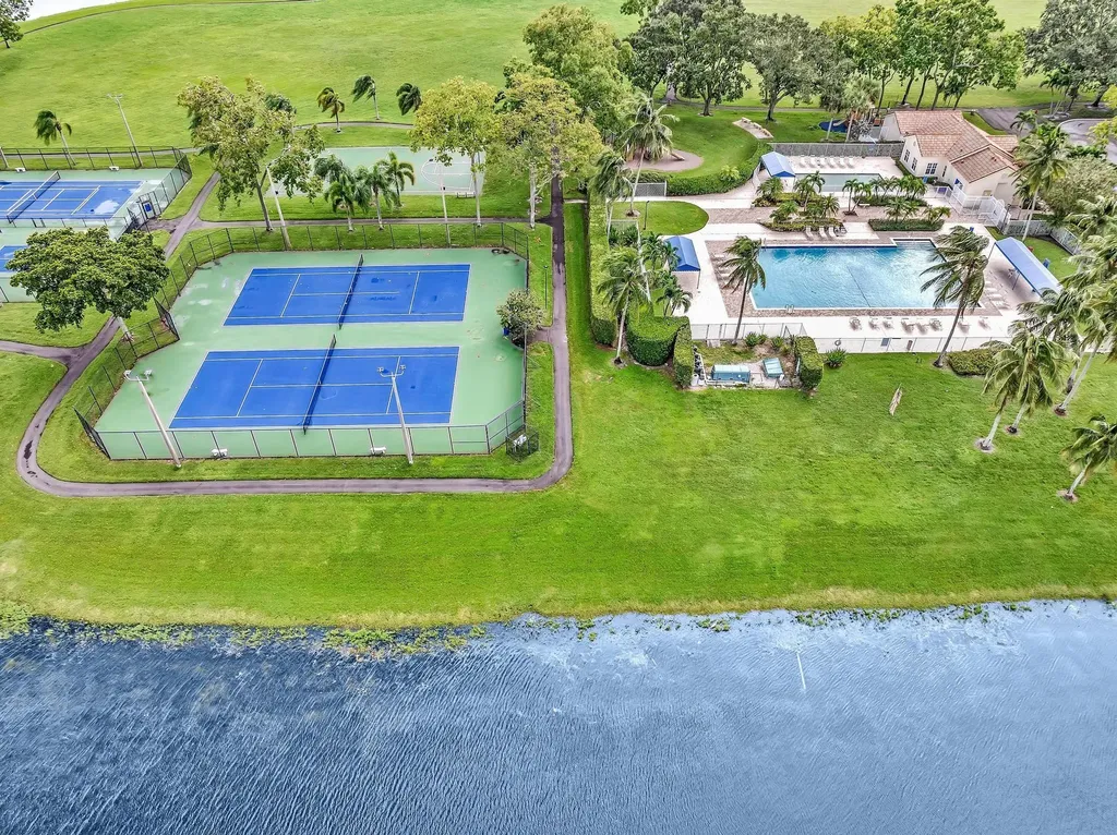 7445 Rockbridge Circle Lake Worth FL 33467
