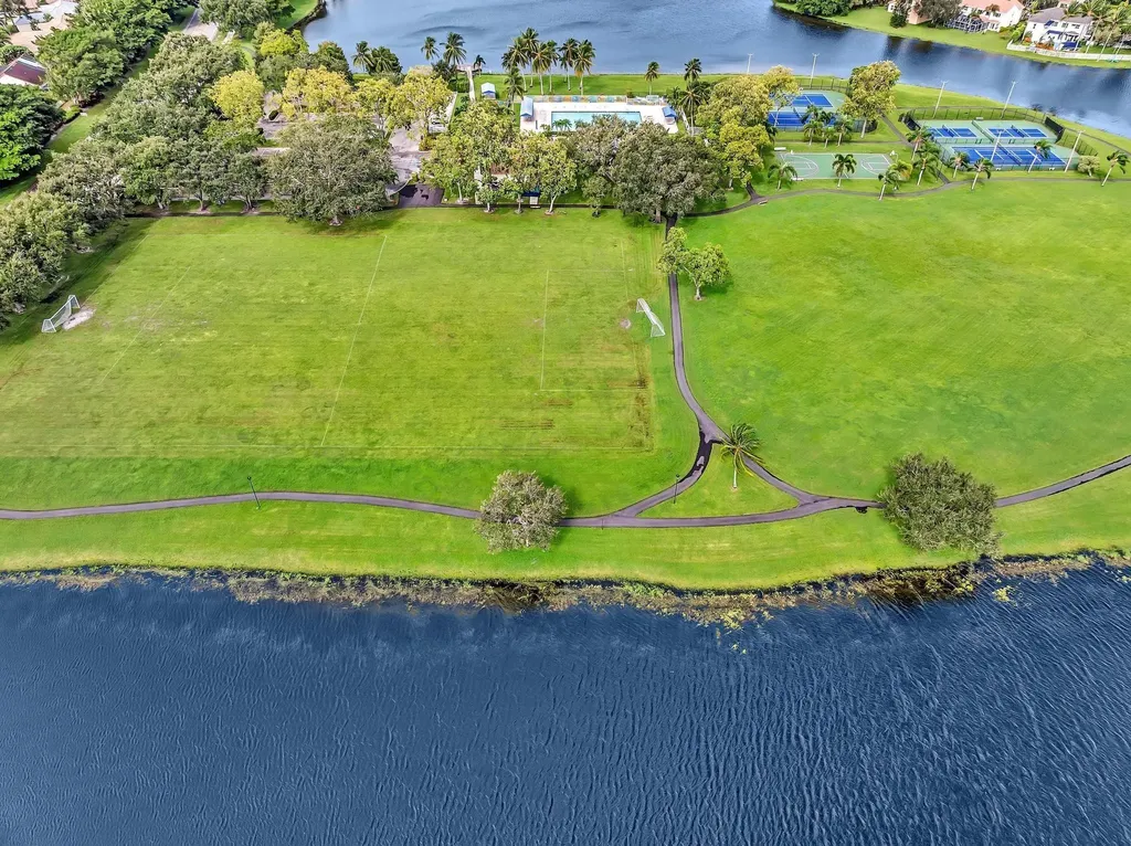 7445 Rockbridge Circle Lake Worth FL 33467