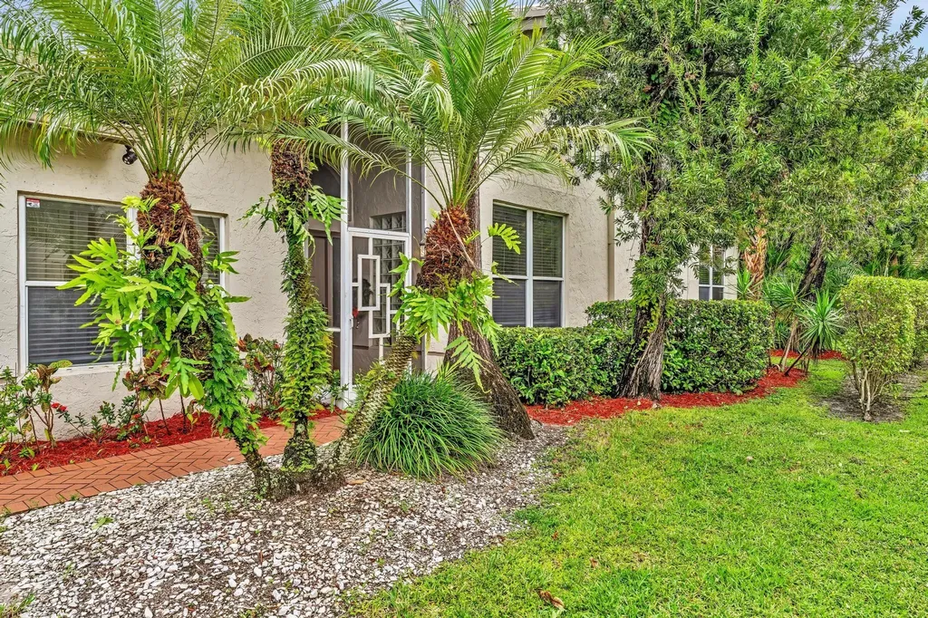 7445 Rockbridge Circle Lake Worth FL 33467