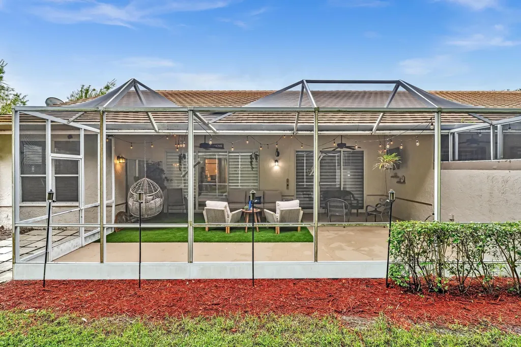 7445 Rockbridge Circle Lake Worth FL 33467