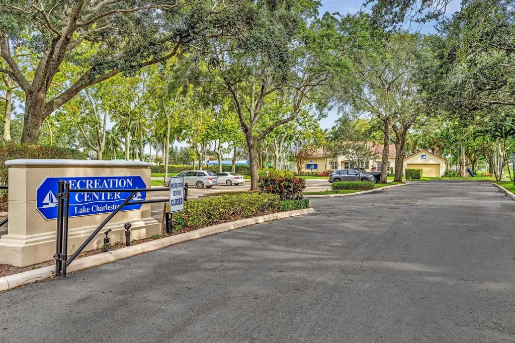 7445 Rockbridge Circle Lake Worth FL 33467